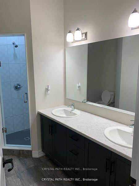 52 (Room 2) - 4311 Mann Street
