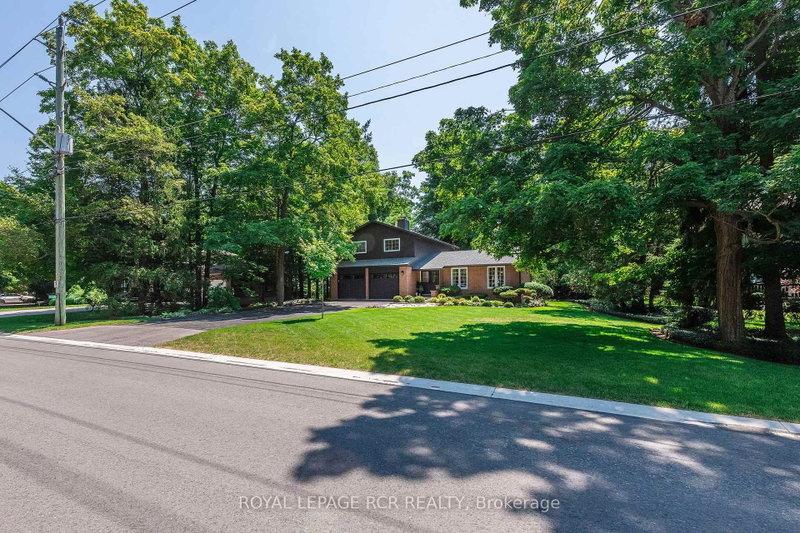 1026 Queens Bush Road E