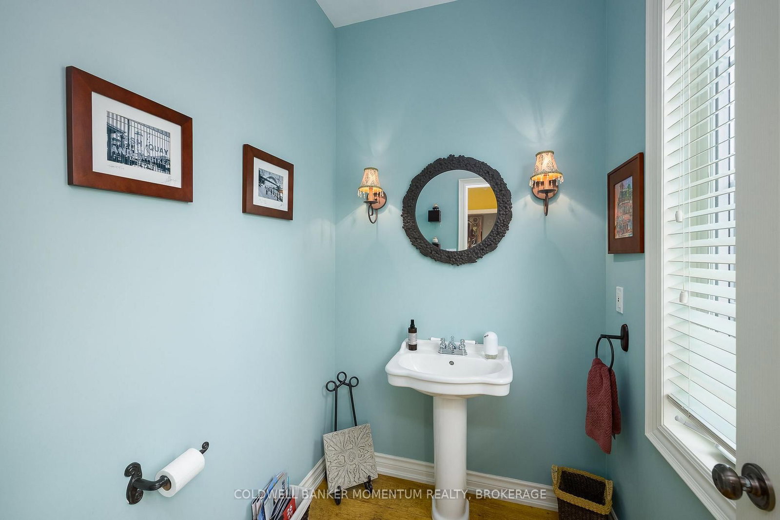 Listing Image 9