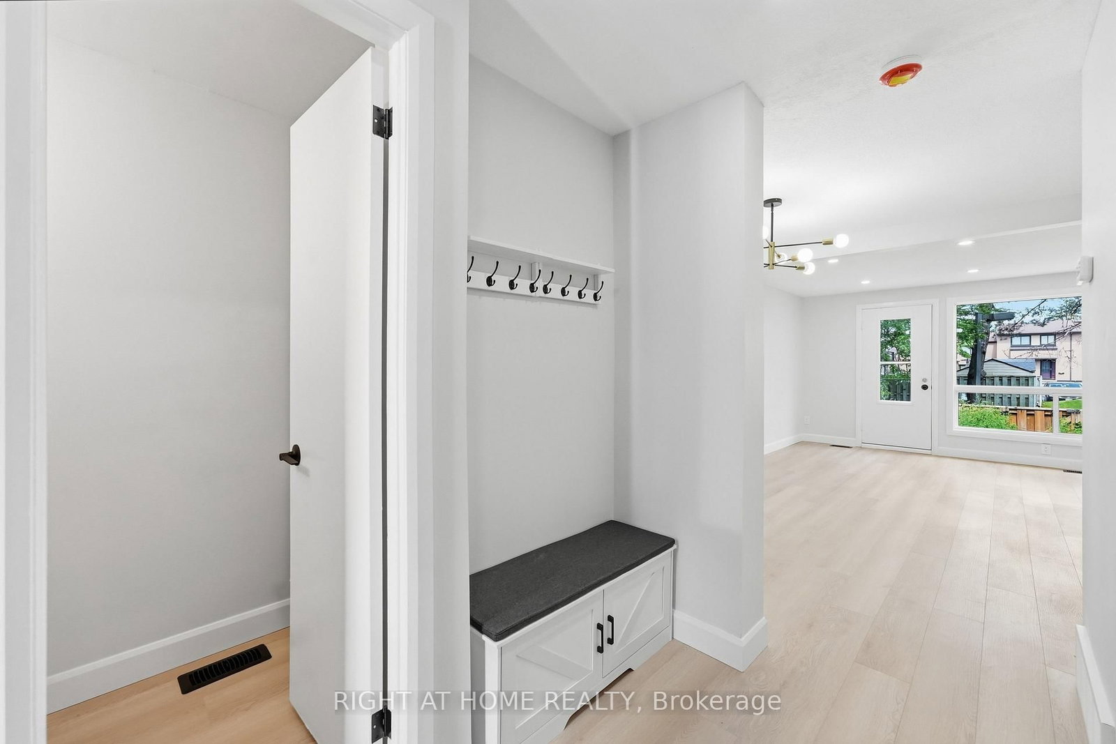 7874 Jeanne D'arc Boulevard • #3 • Ottawa, ON photo 14