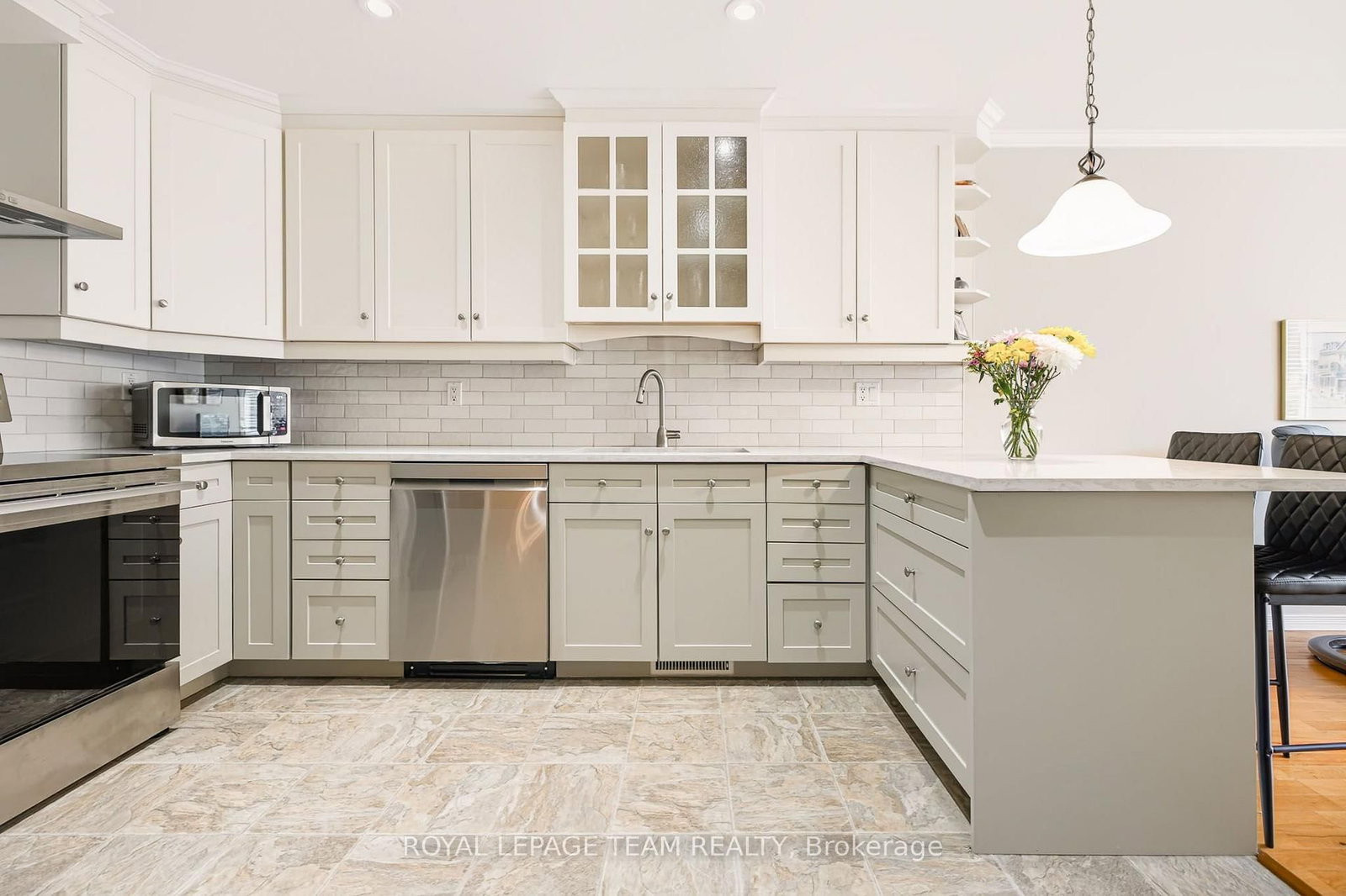 19 Pine Needles Court • Ottawa, ON photo 16