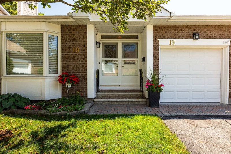 19 Pine Needles Court