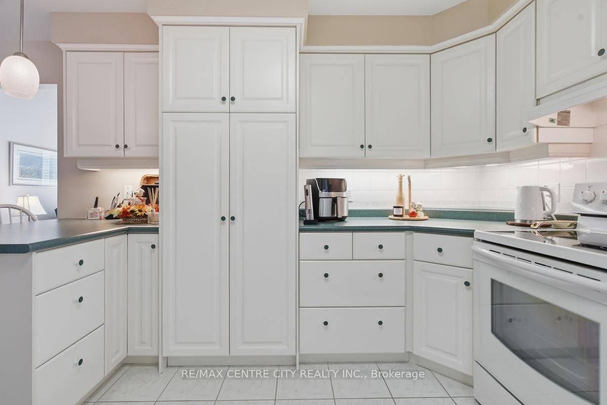 48 Ilderbrook Circle • Middlesex Centre, ON photo 14