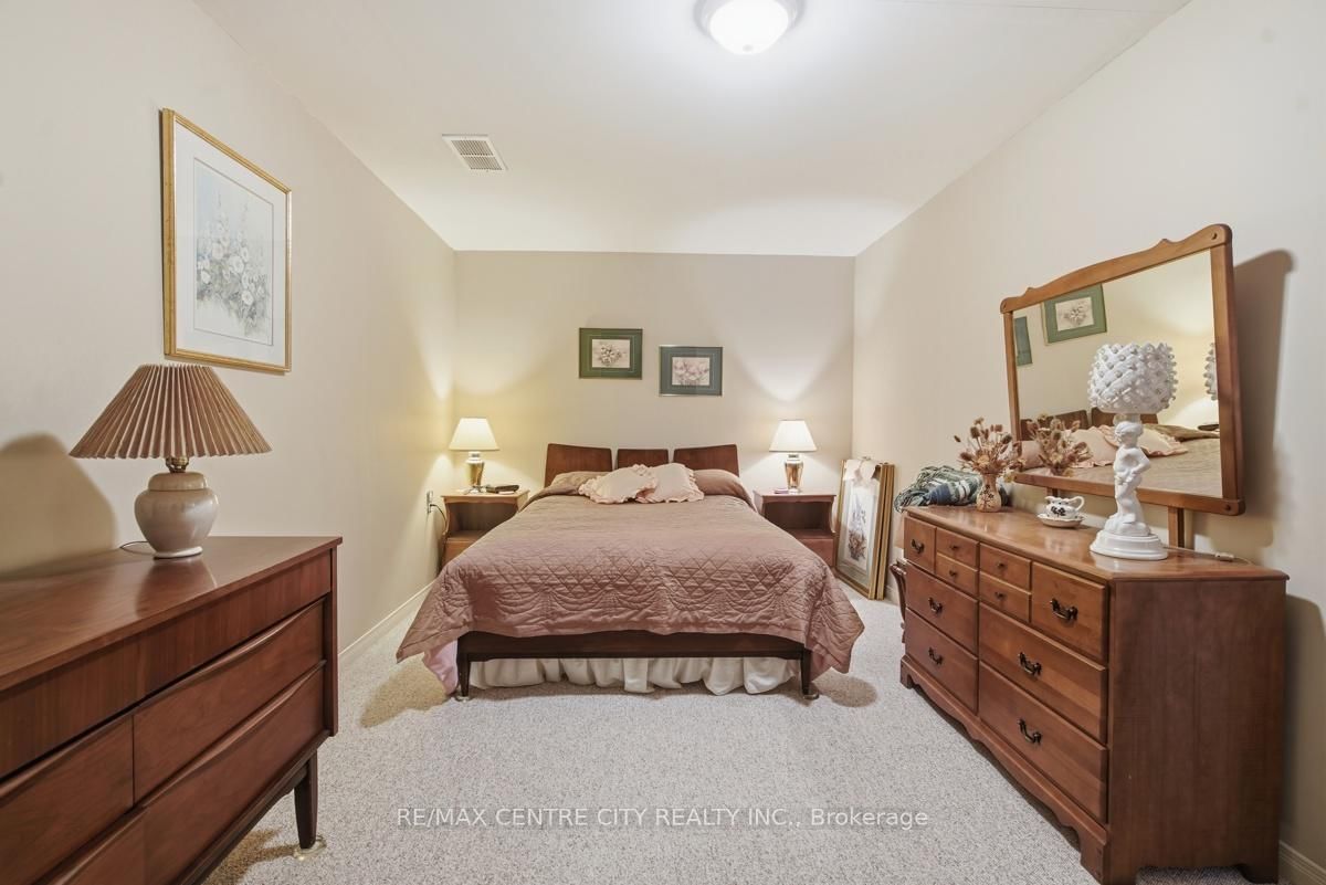 48 Ilderbrook Circle • Middlesex Centre, ON photo 31