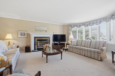 48 Ilderbrook Circle • Middlesex Centre, ON photo 6