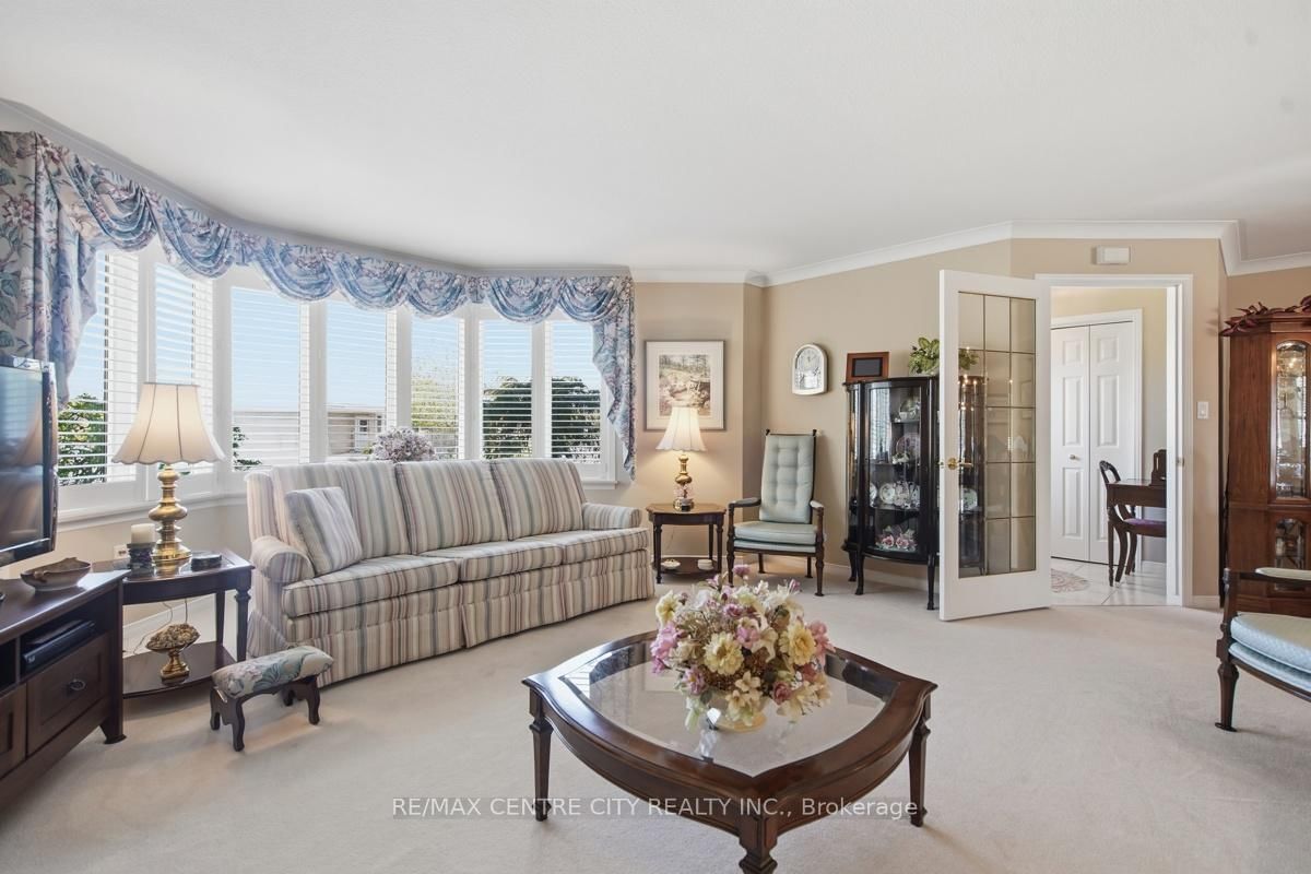 48 Ilderbrook Circle • Middlesex Centre, ON photo 8