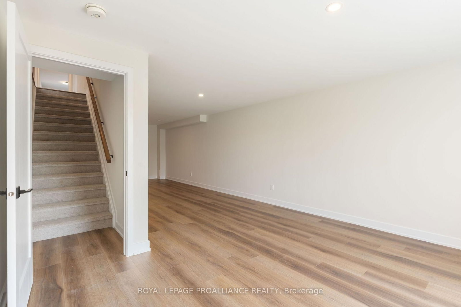 1076 Moore Street • Brockville, ON photo 38