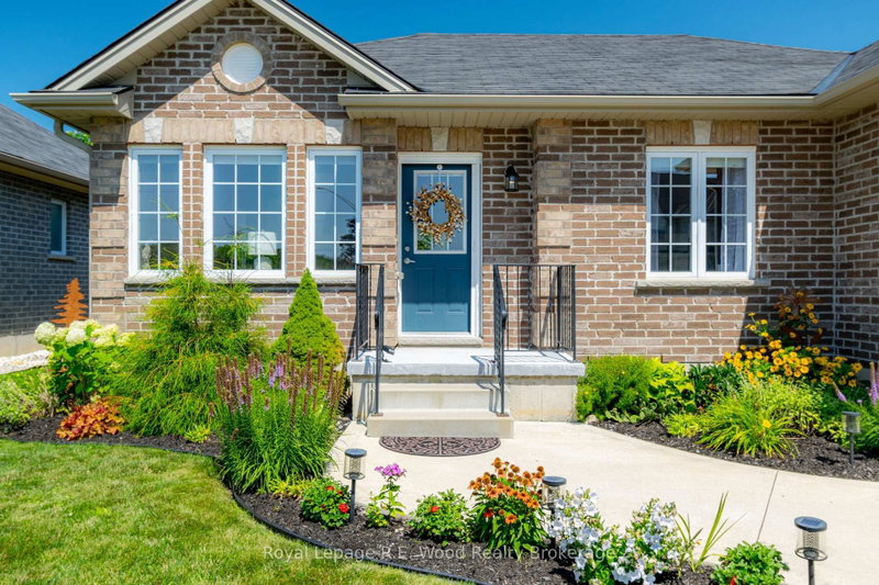 87 Irving Drive