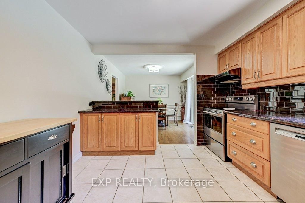 194 Dundas Street E - Photo 12