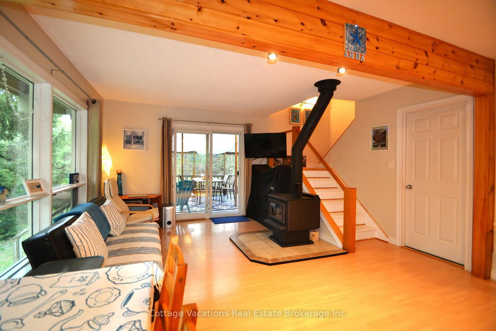 341 OLD NORTH Road • Huntsville, ON photo 12
