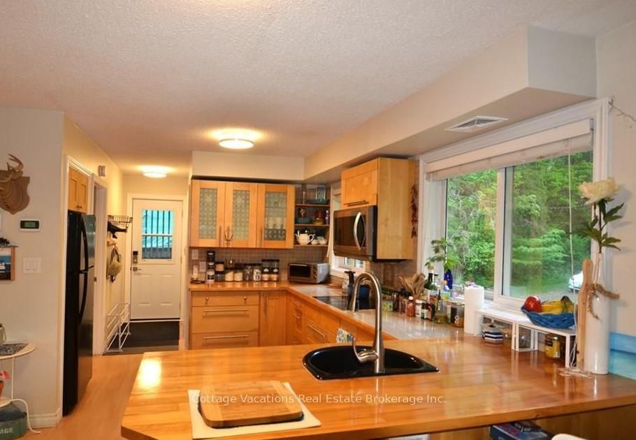 341 OLD NORTH Road • Huntsville, ON photo 13