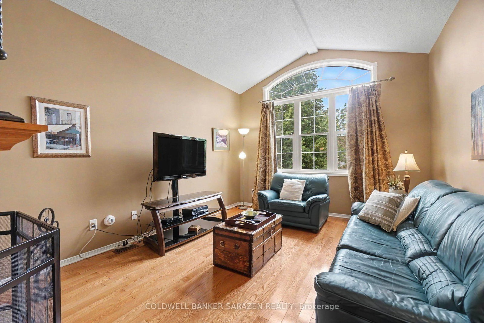 2020 Breezewood Street • Ottawa, ON photo 13