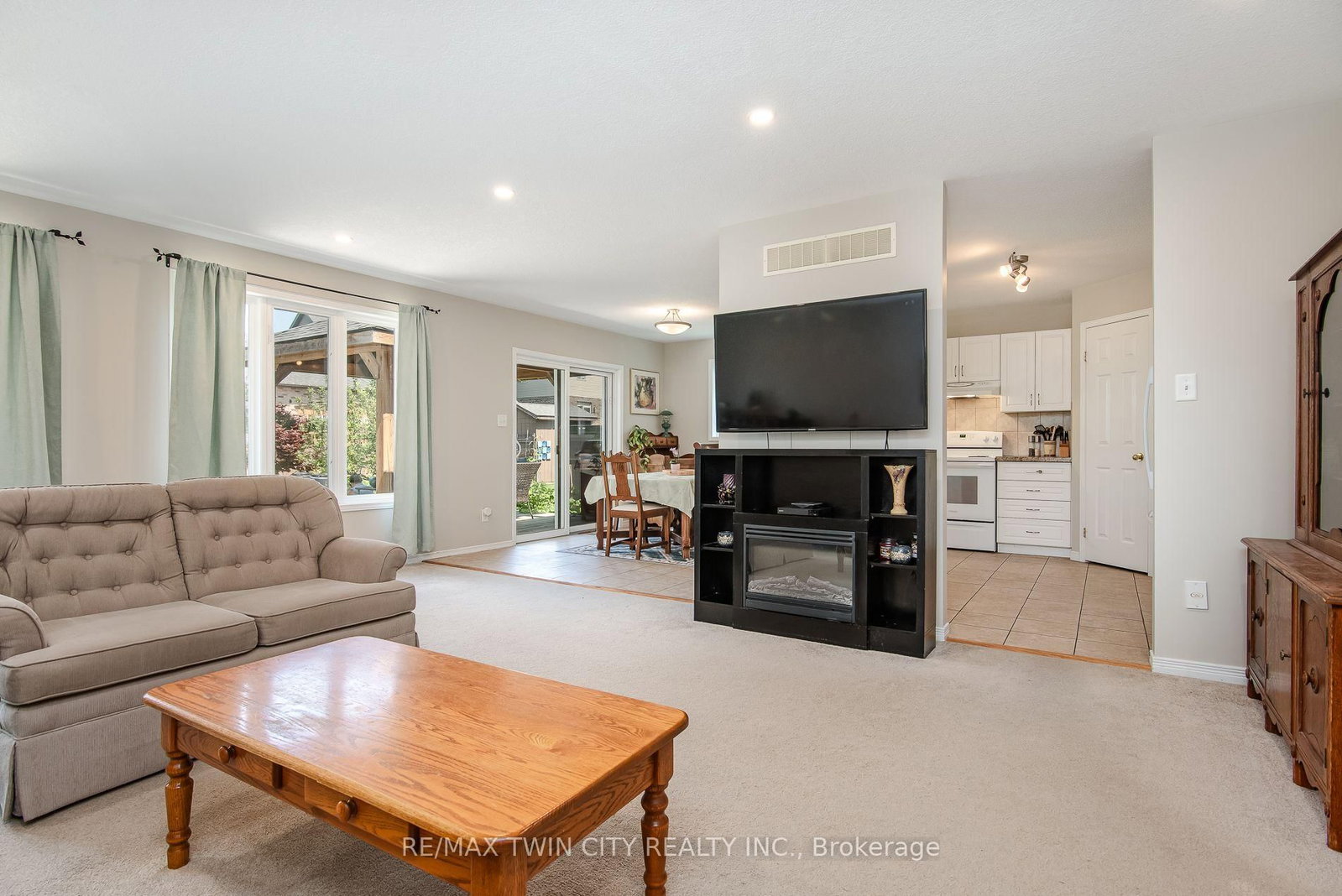 24 Joseph Lichti Lane • Wilmot, ON photo 15