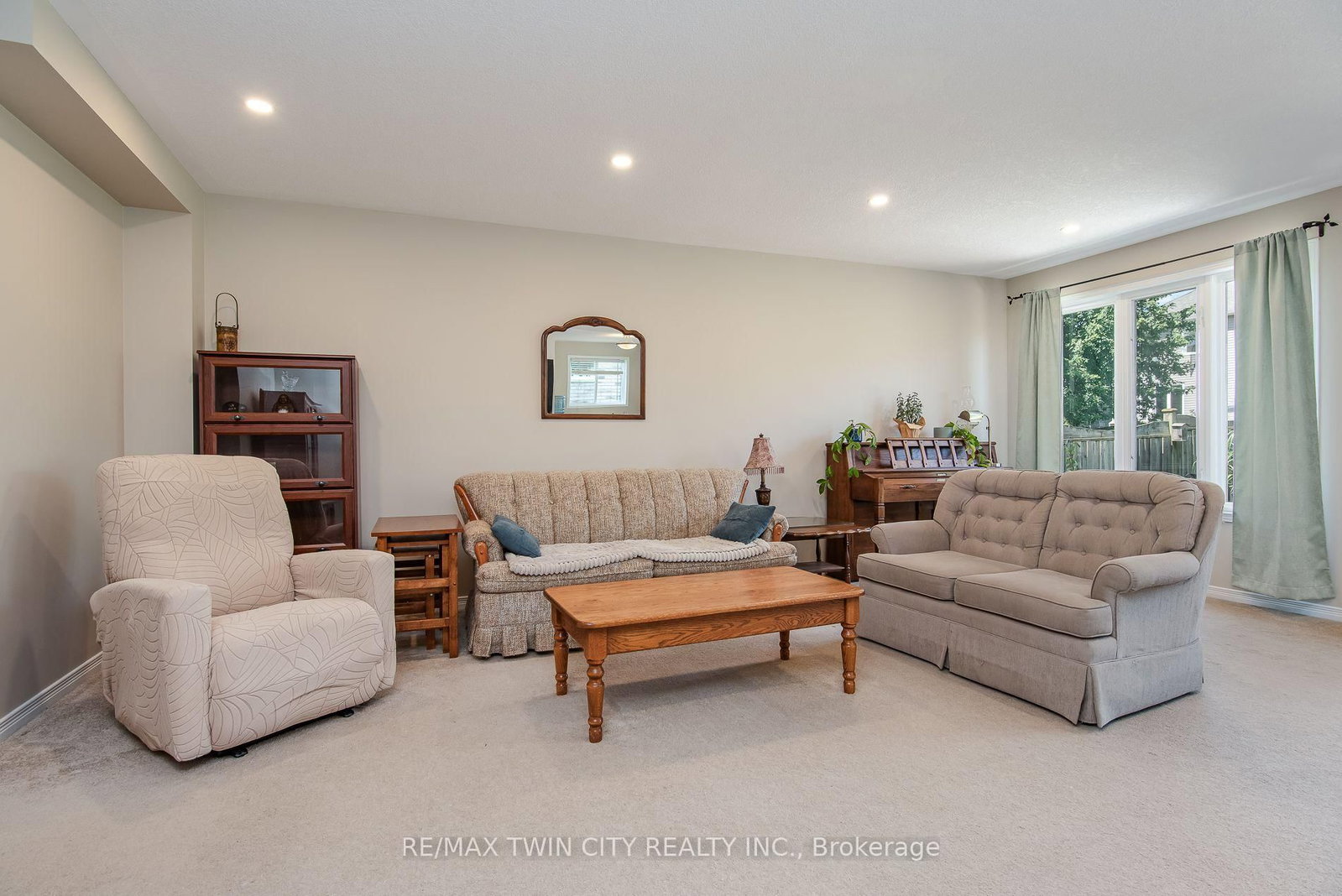 24 Joseph Lichti Lane • Wilmot, ON photo 16