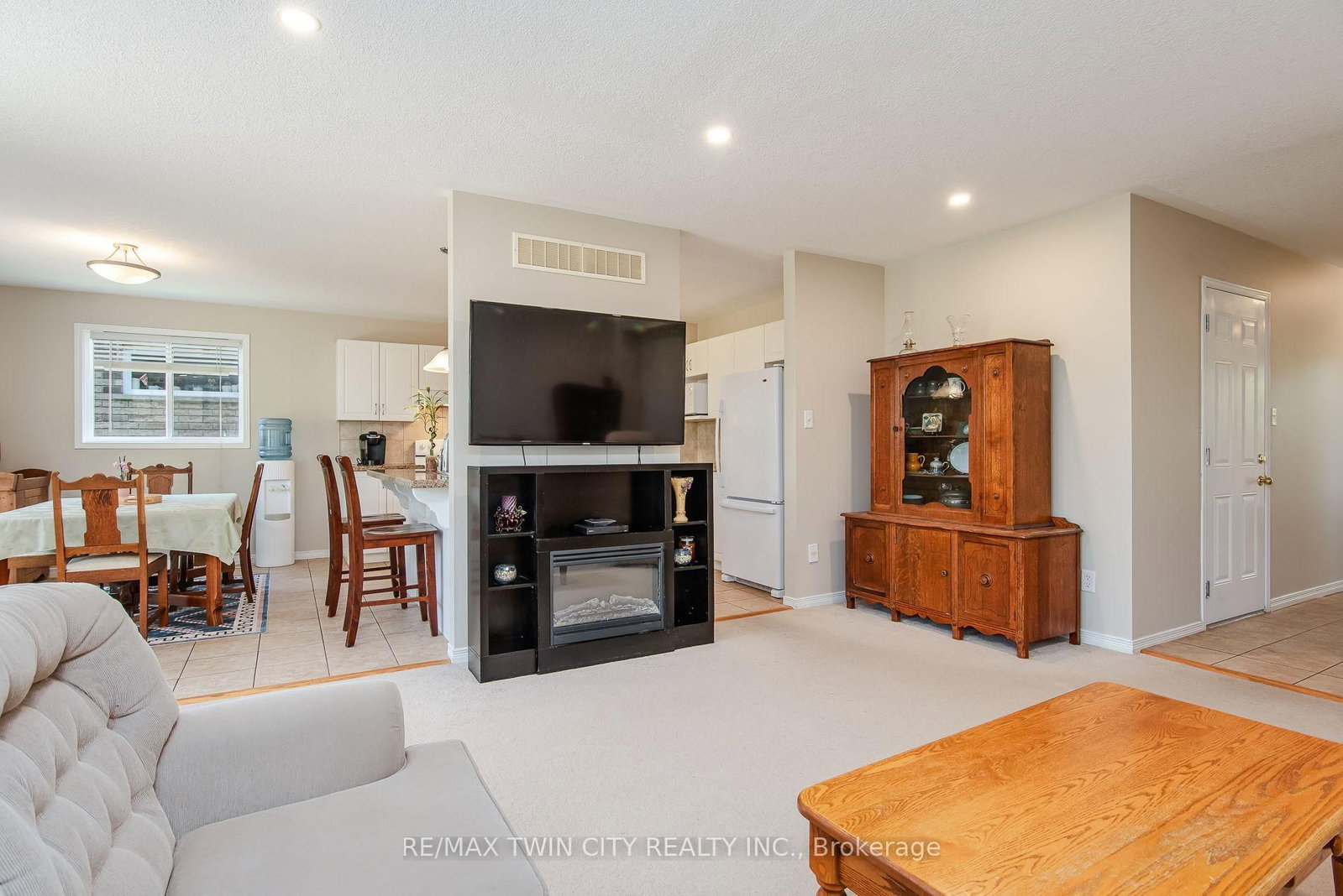 24 Joseph Lichti Lane • Wilmot, ON photo 18