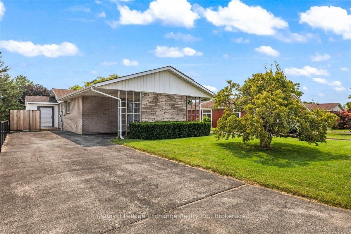 377 Princes Street S • Kincardine, ON photo 4