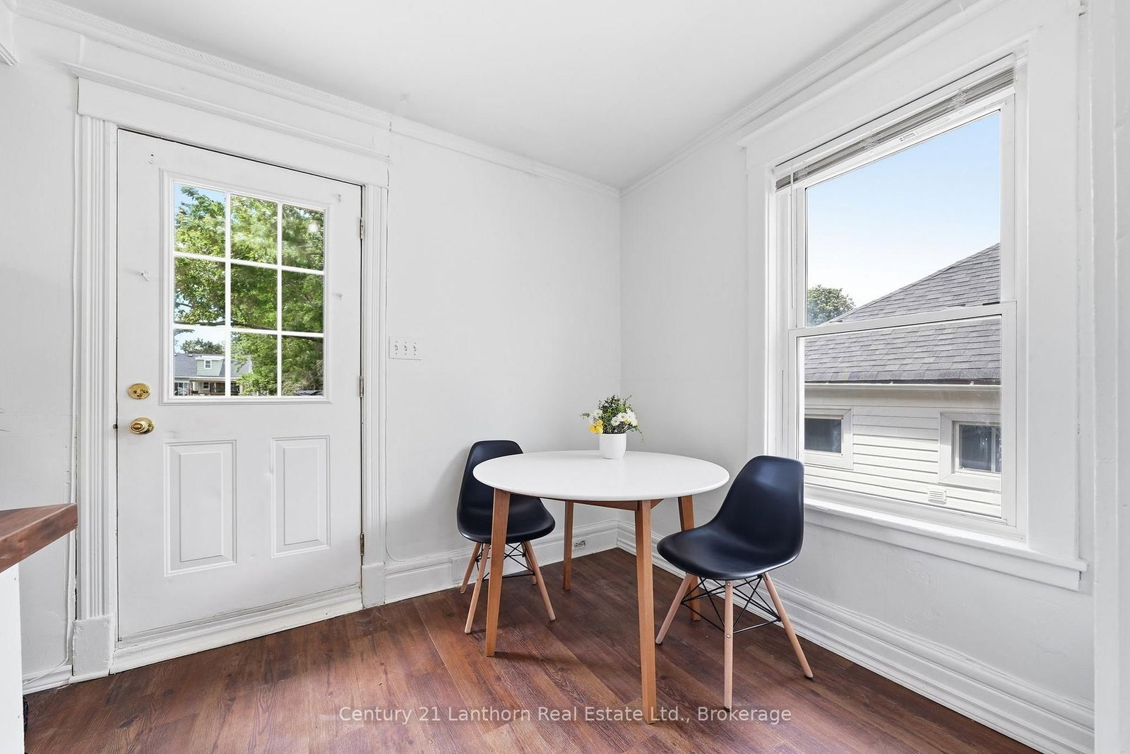 8 BETTES Street • Belleville, ON photo 20