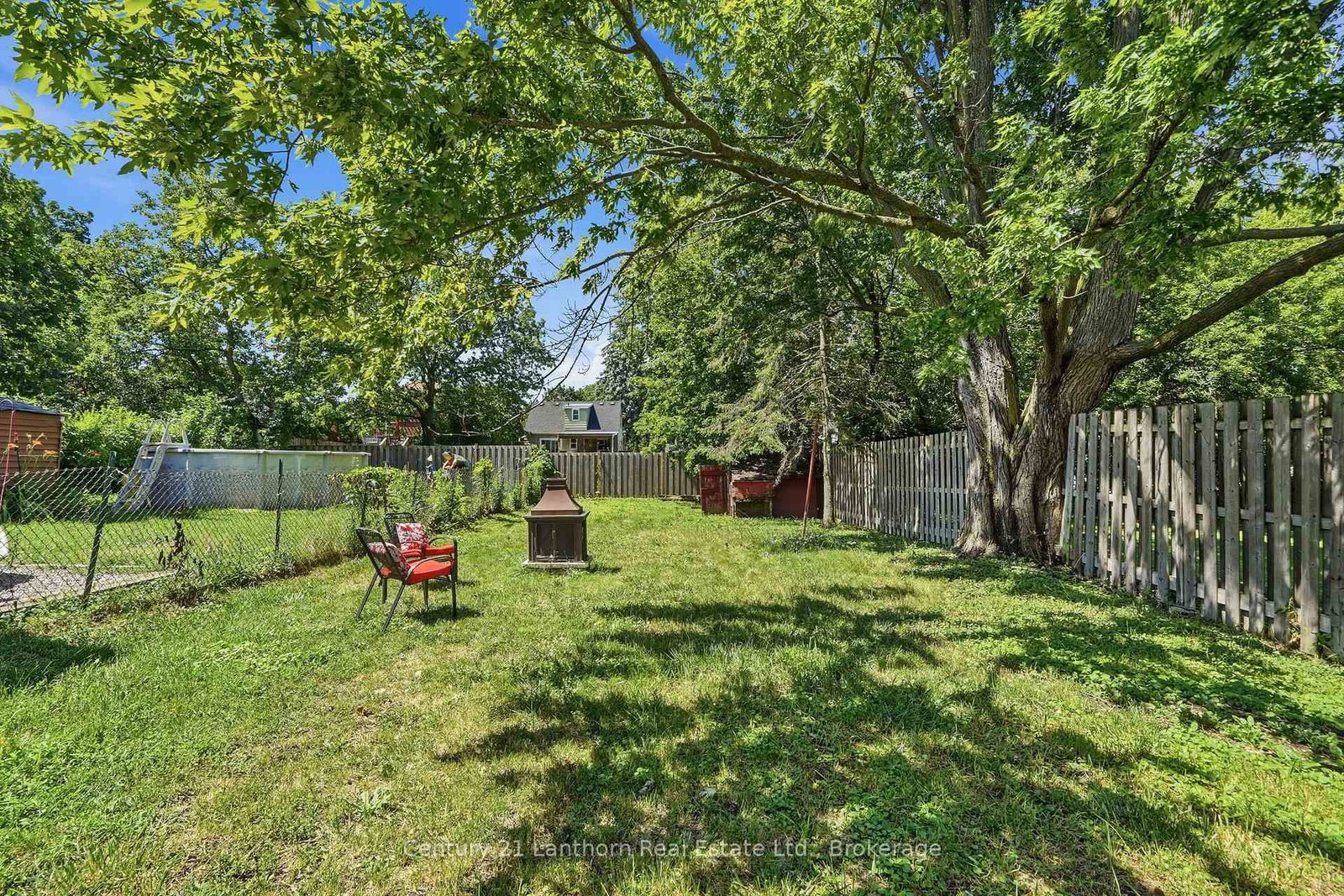 8 BETTES Street • Belleville, ON photo 40
