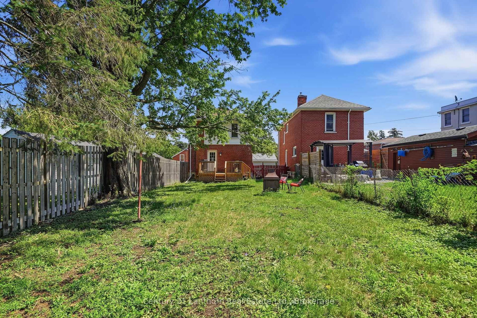 8 BETTES Street • Belleville, ON photo 42
