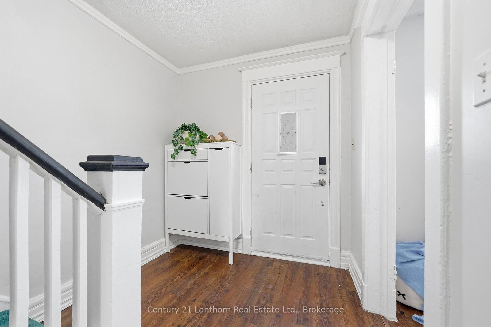 8 BETTES Street • Belleville, ON photo 9