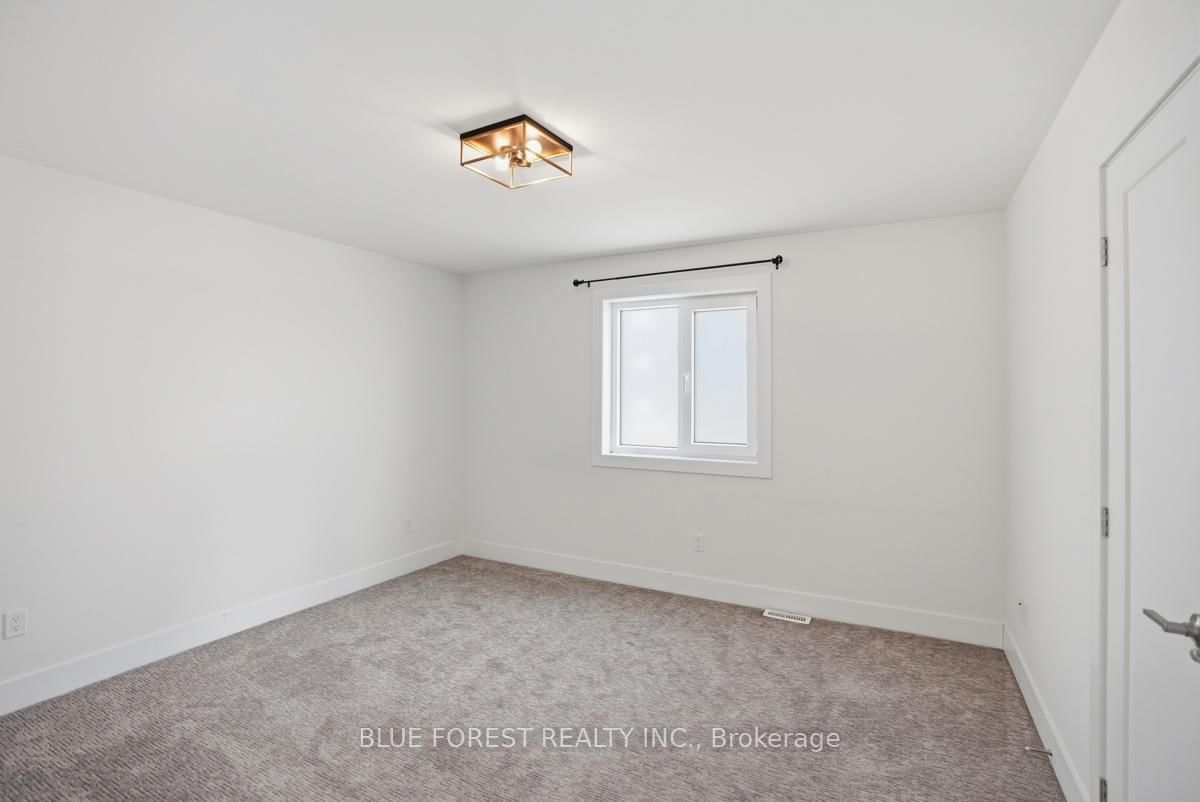 40 Locky Lane • Middlesex Centre, ON photo 17