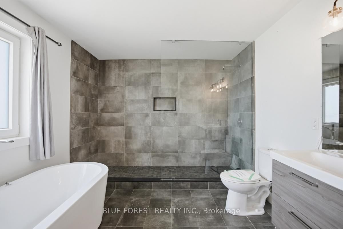 40 Locky Lane • Middlesex Centre, ON photo 24