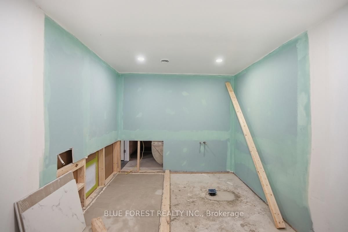 40 Locky Lane • Middlesex Centre, ON photo 32