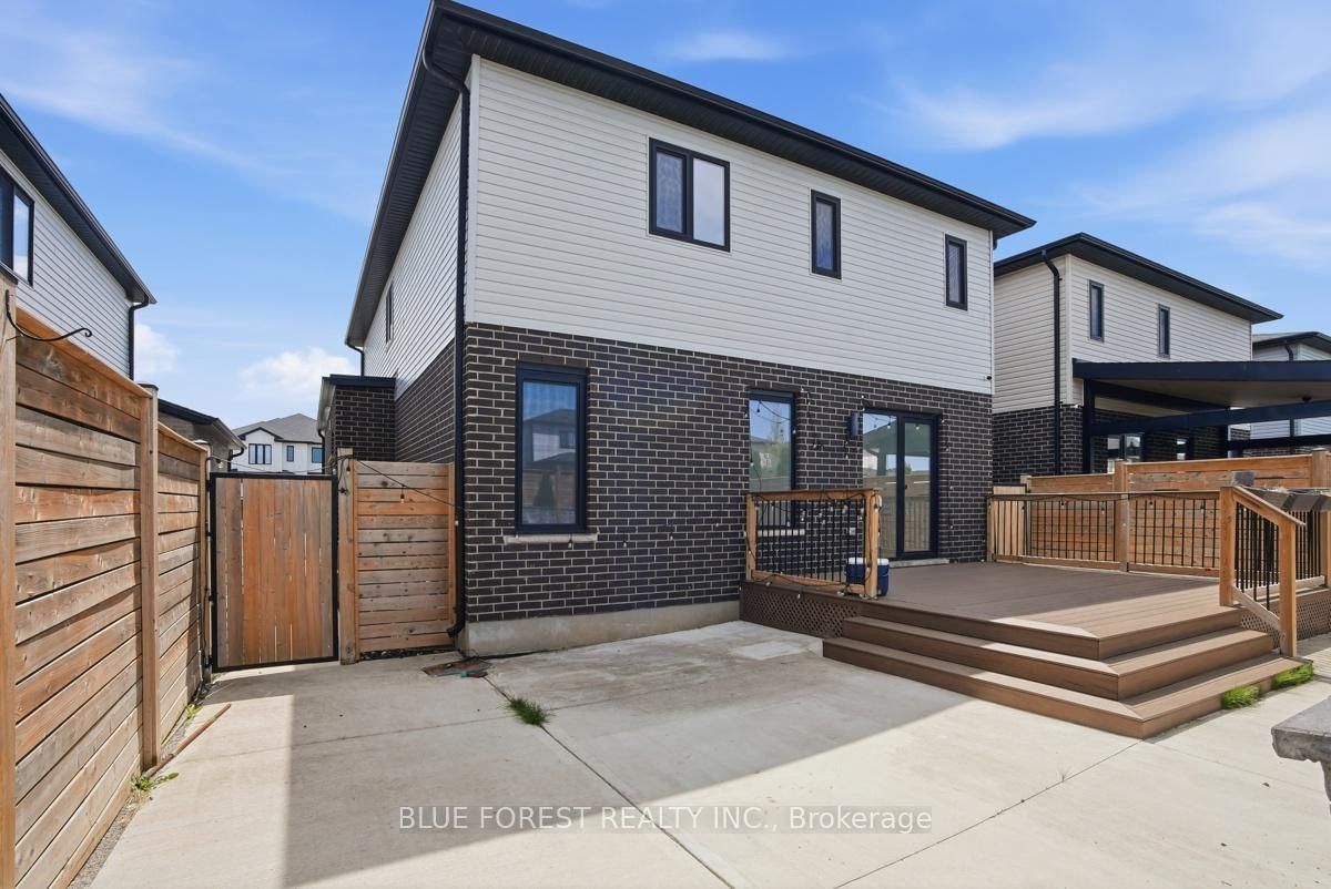 40 Locky Lane • Middlesex Centre, ON photo 36