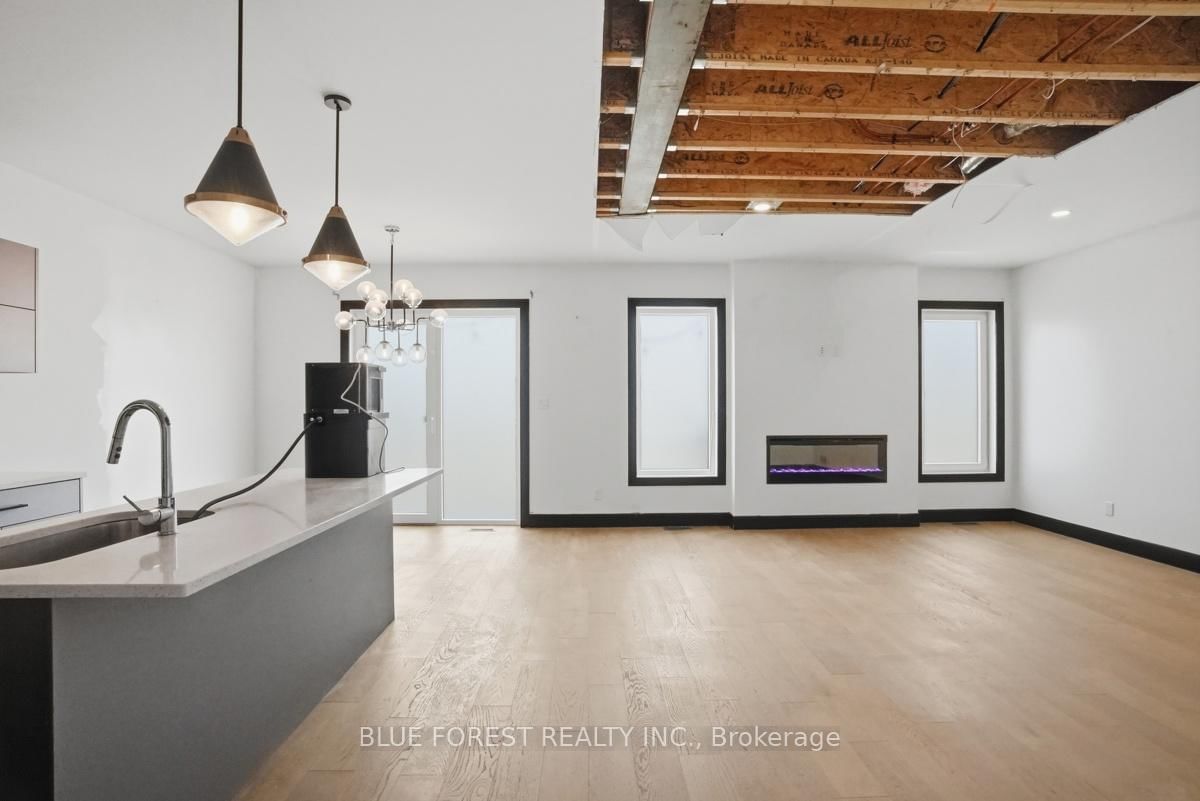 40 Locky Lane • Middlesex Centre, ON photo 5