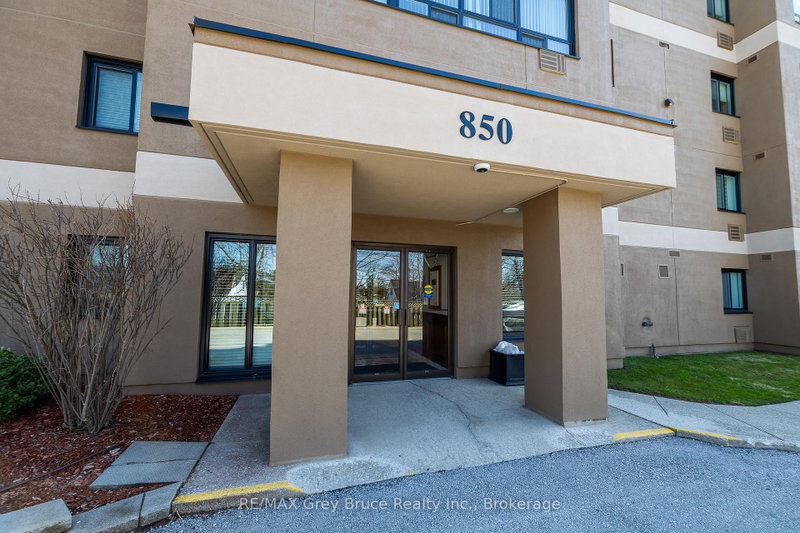 502 - 850 6th Street E