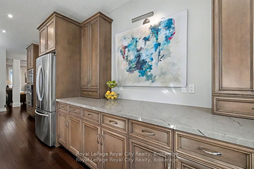 8 Zaduk Place • Guelph, ON photo 11