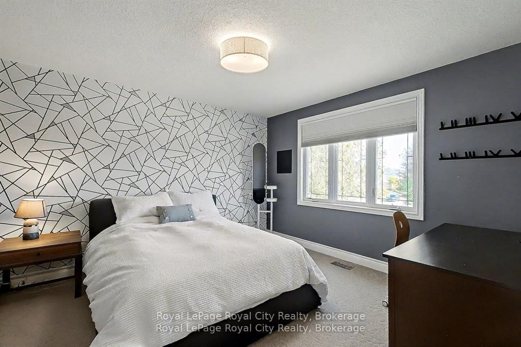 8 Zaduk Place • Guelph, ON photo 19