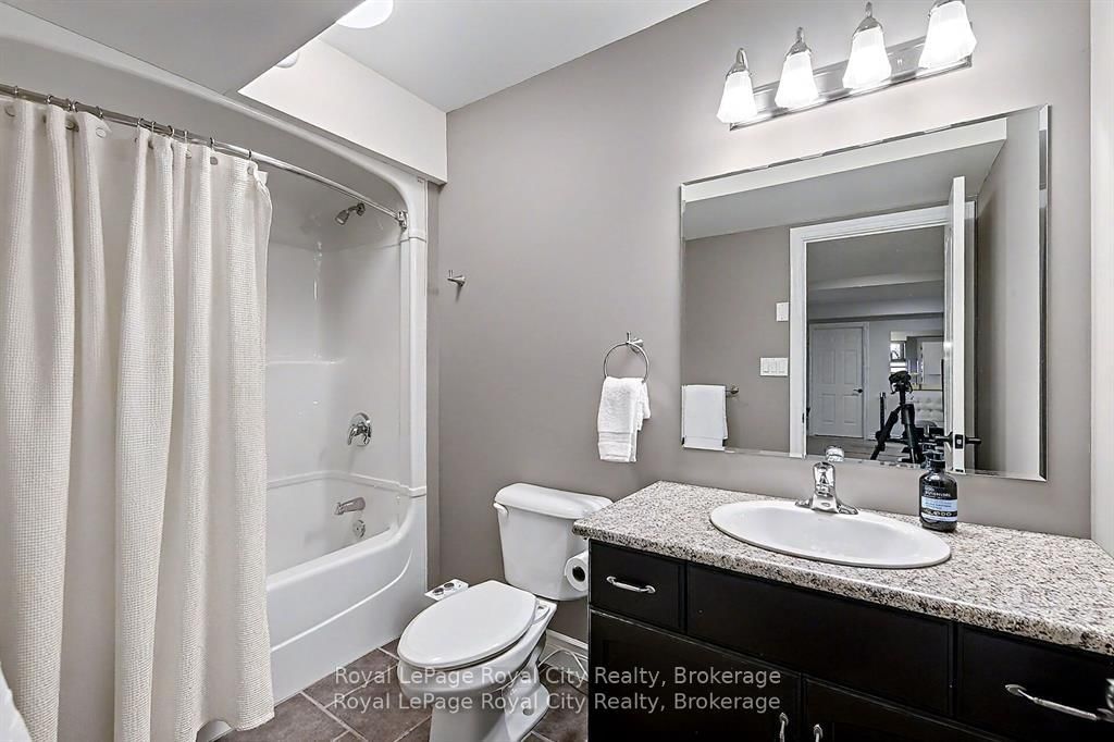 8 Zaduk Place • Guelph, ON photo 31