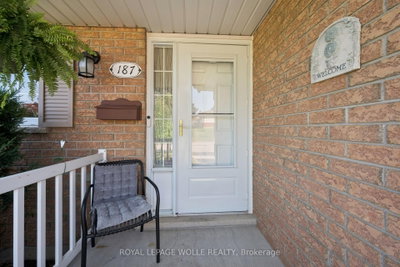 187 WESTCHESTER Drive • Waterloo, ON photo 5