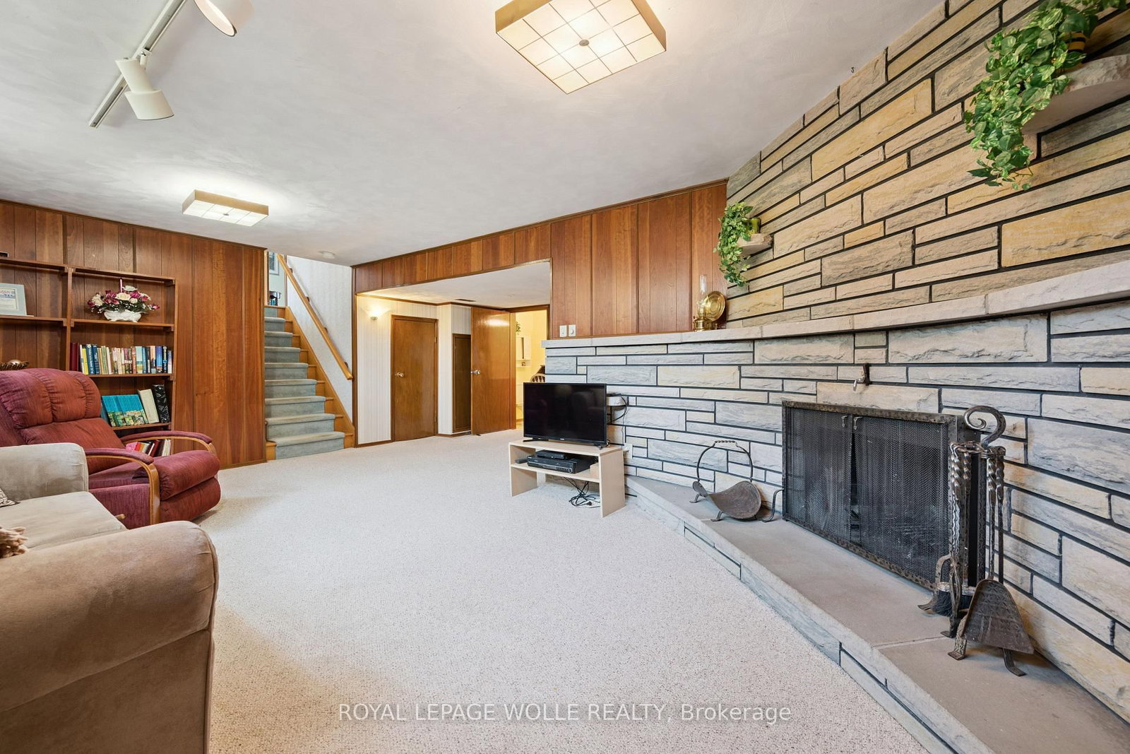 18 Strathcona Crescent • Kitchener, ON photo 27