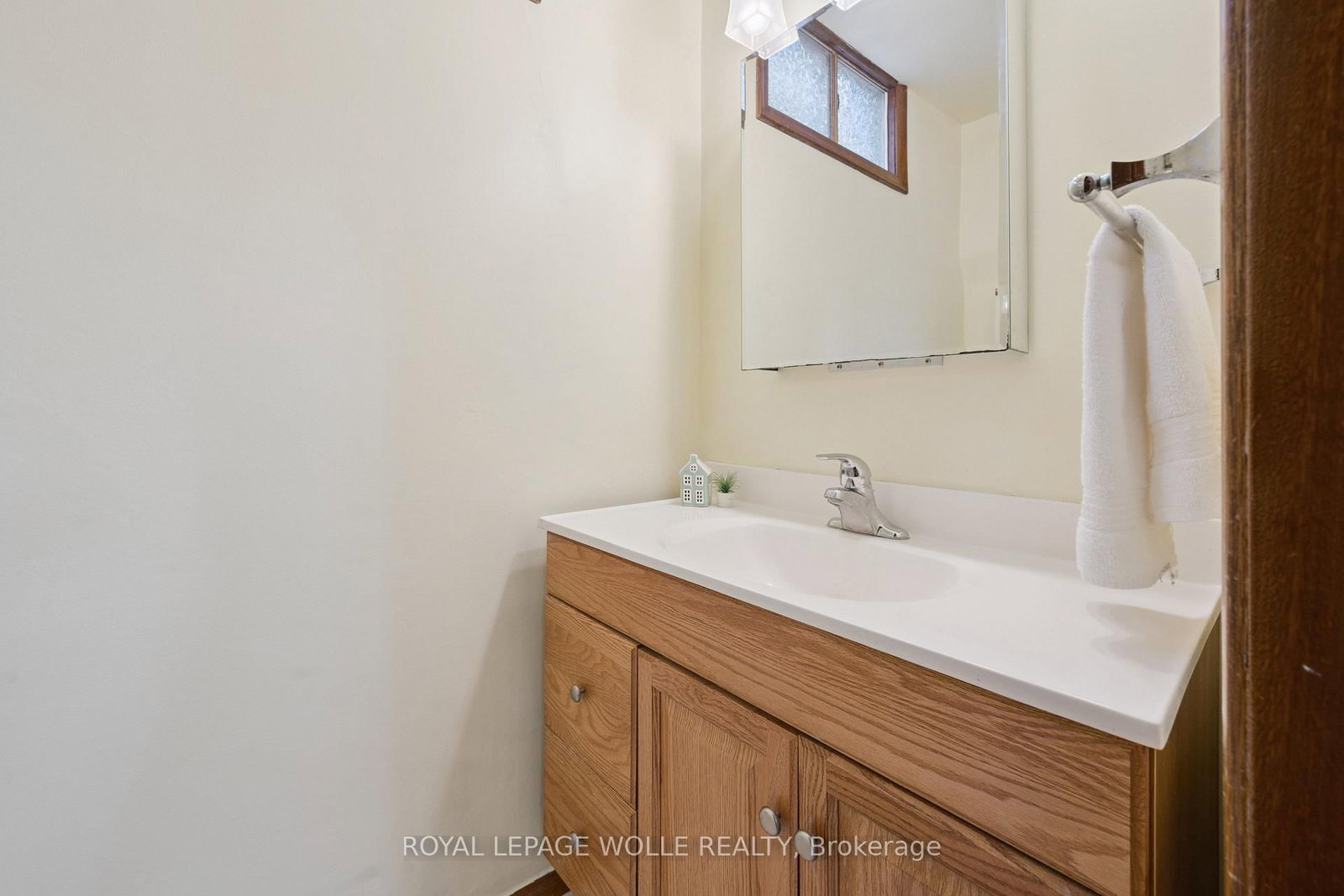 18 Strathcona Crescent • Kitchener, ON photo 28
