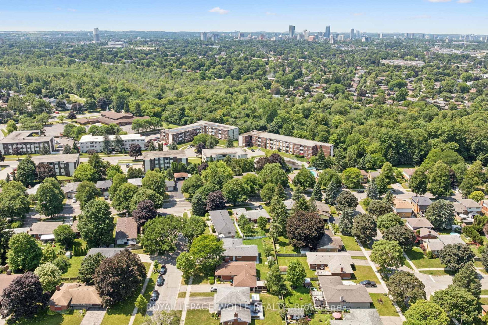 18 Strathcona Crescent • Kitchener, ON photo 42