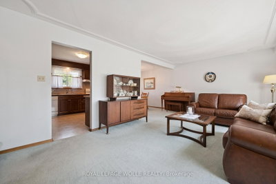 18 Strathcona Crescent • Kitchener, ON photo 8
