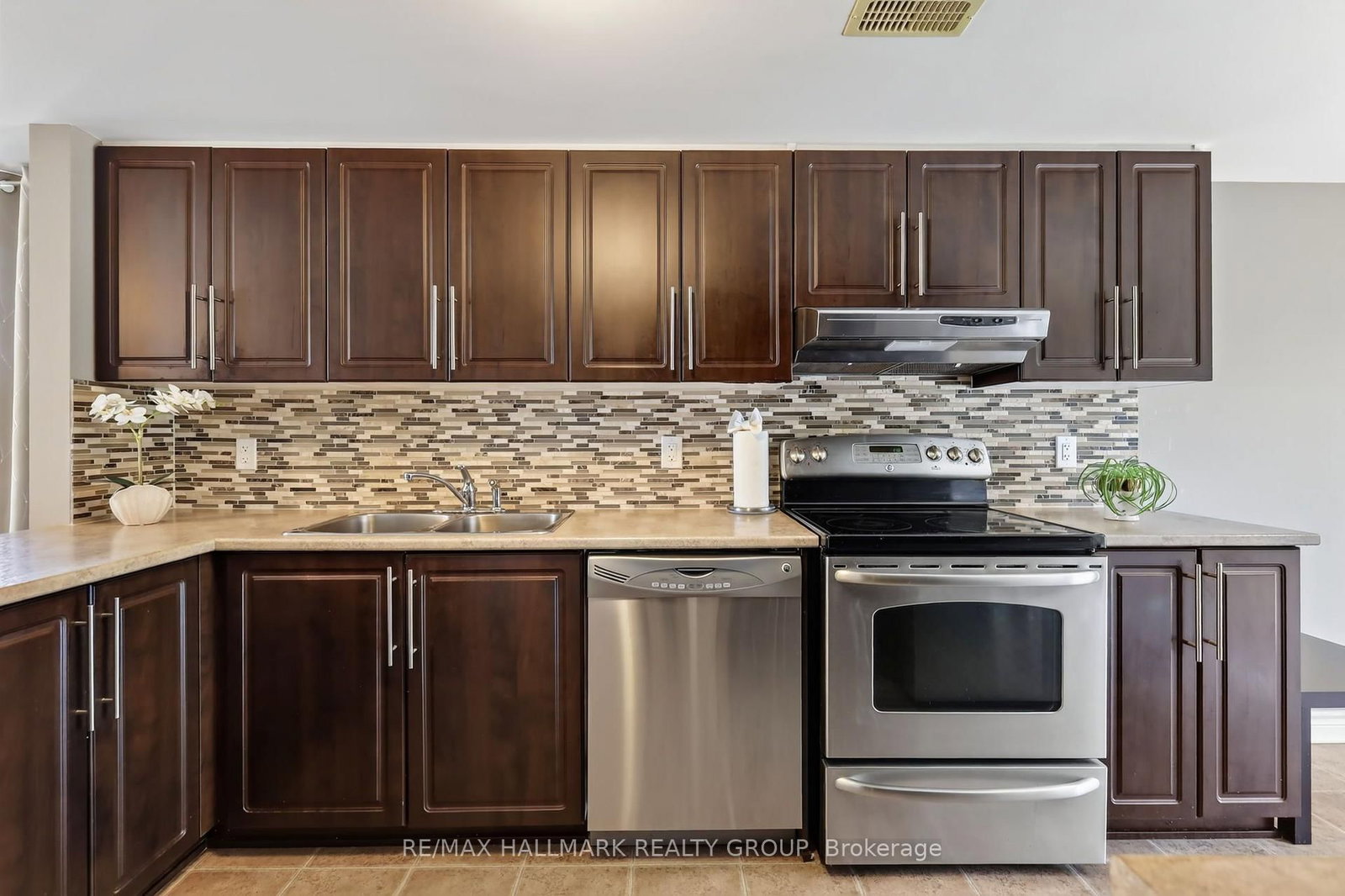 62 Argent Private • Ottawa, ON photo 5