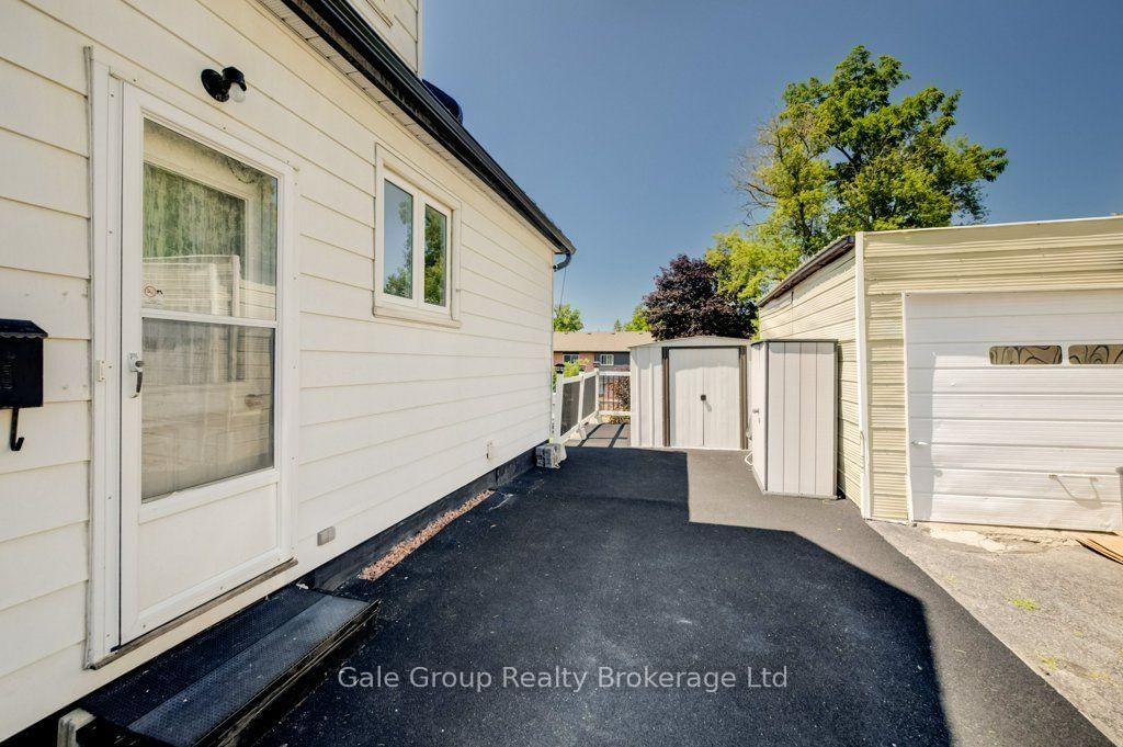 20 Dover Street • Woodstock, ON photo 6