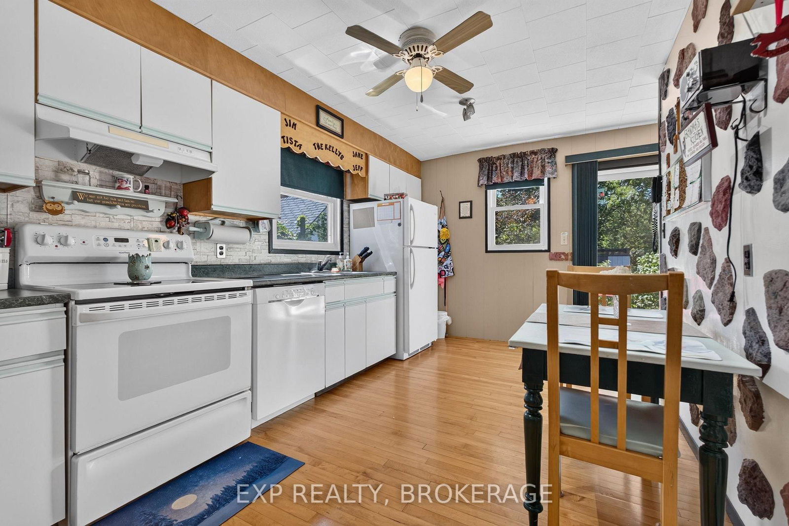 100 REGENT Street • Kingston, ON photo 10