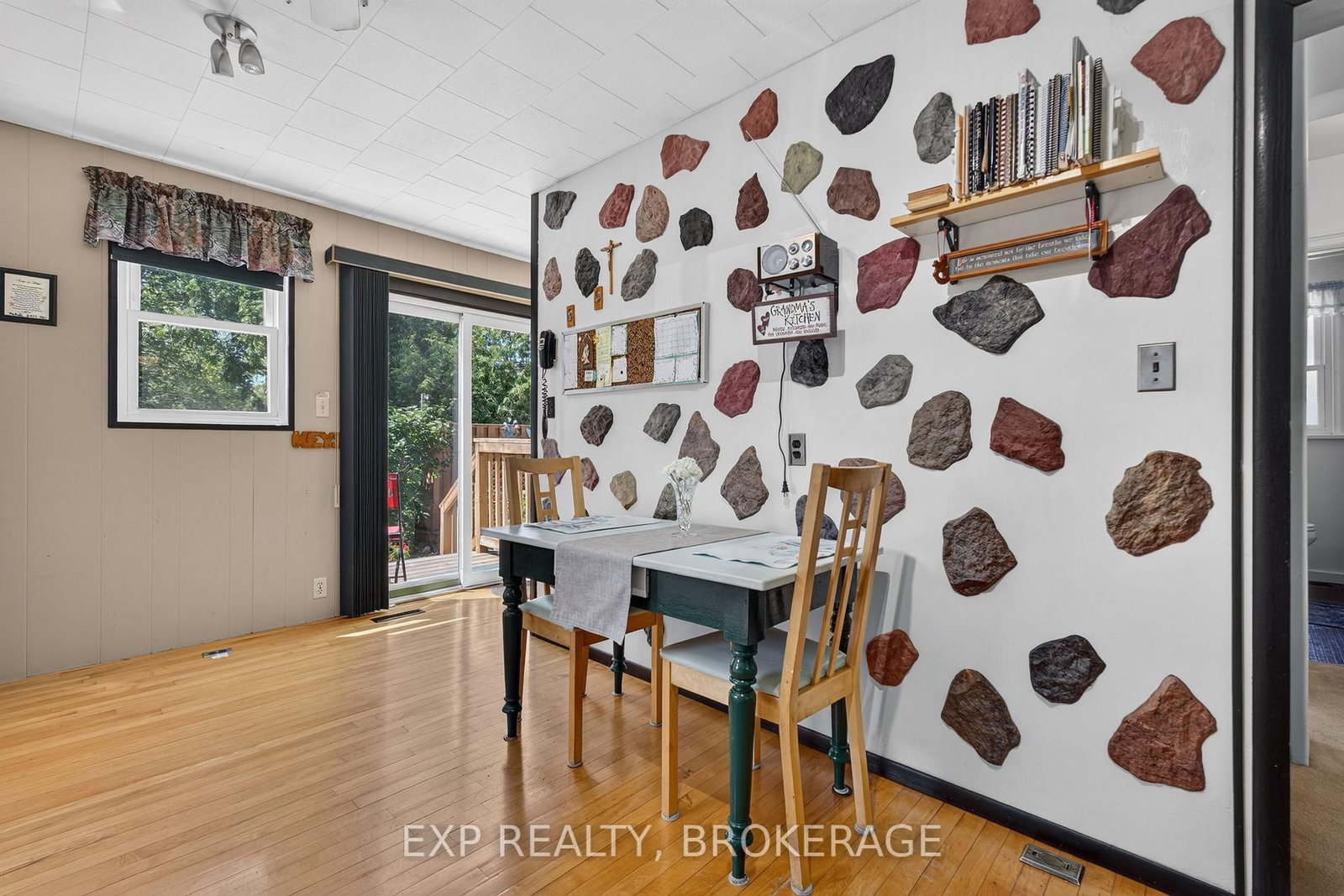 100 REGENT Street • Kingston, ON photo 11
