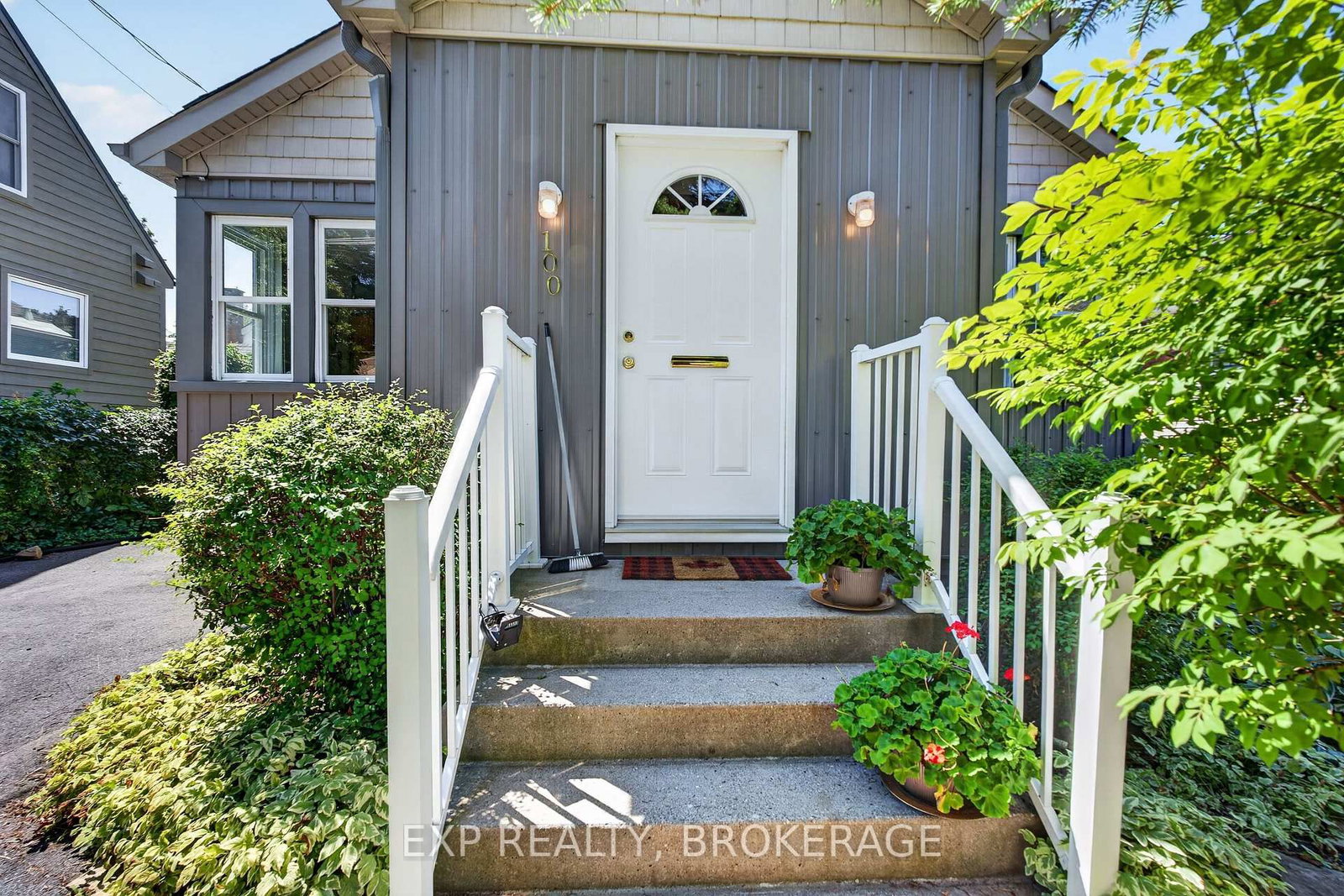 100 REGENT Street • Kingston, ON photo 3