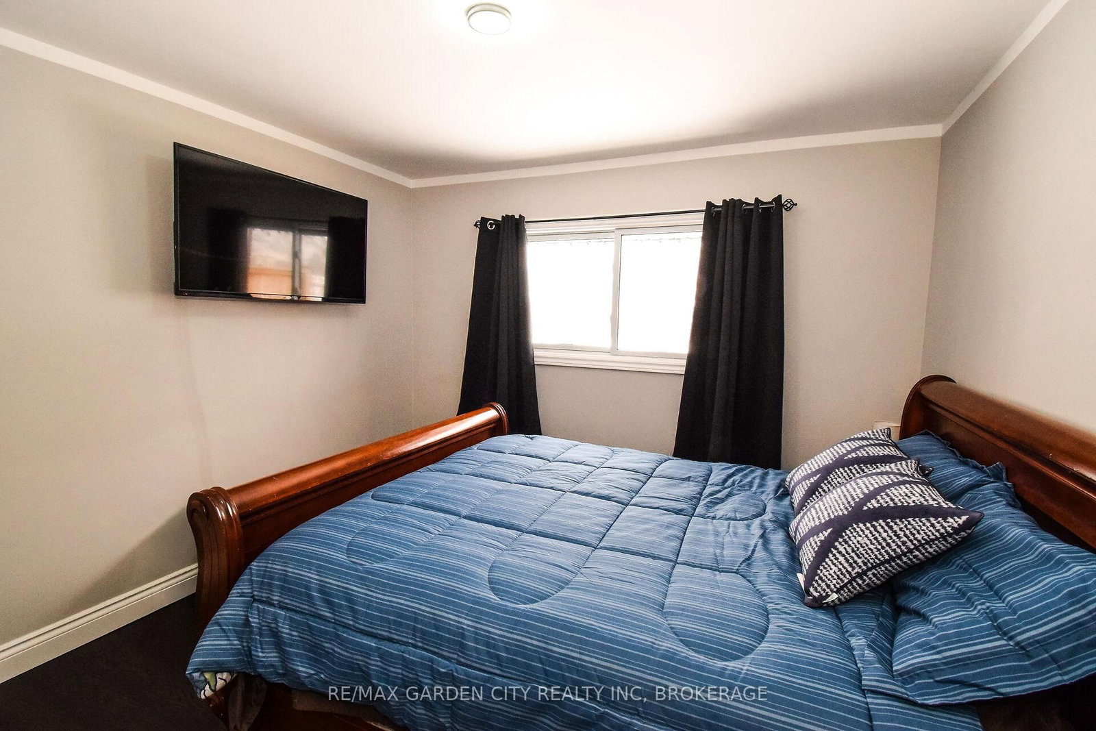 91 Crescent Drive • Welland, ON photo 11