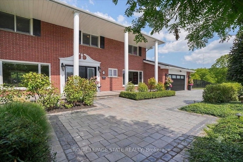 10 Azalea Court