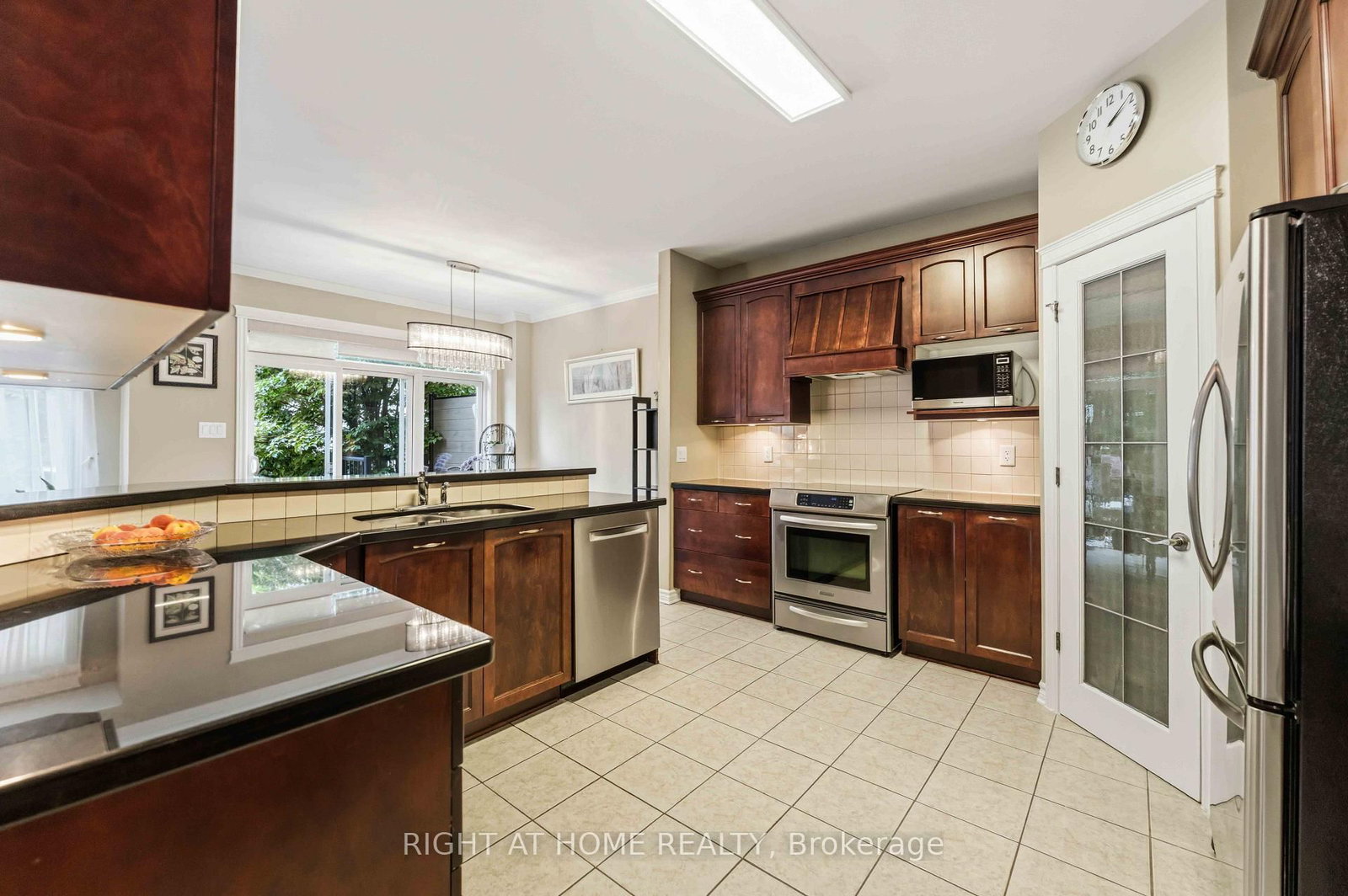 250 Tofino Private • Kanata, ON photo 16