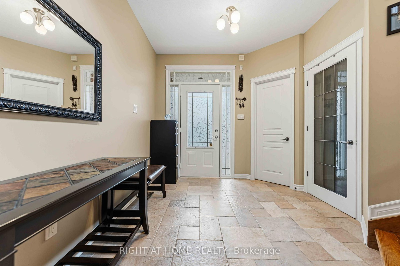250 Tofino Private • Kanata, ON photo 3