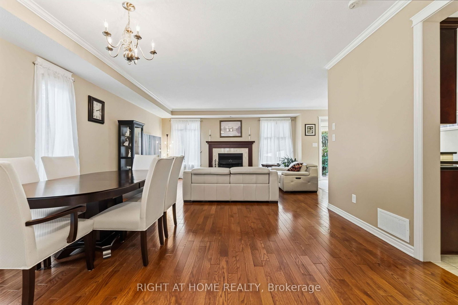 250 Tofino Private • Kanata, ON photo 4
