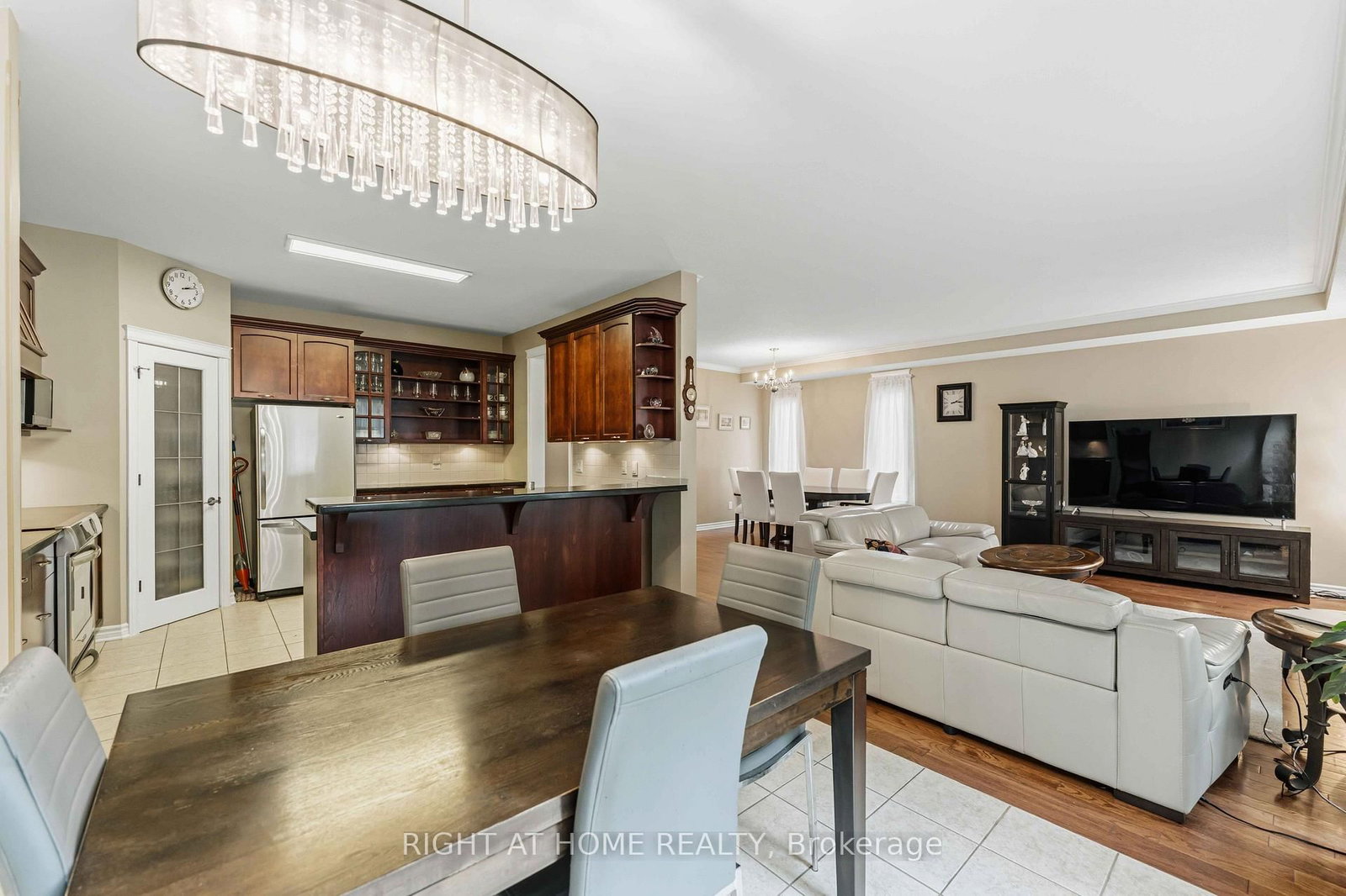 250 Tofino Private • Kanata, ON photo 9