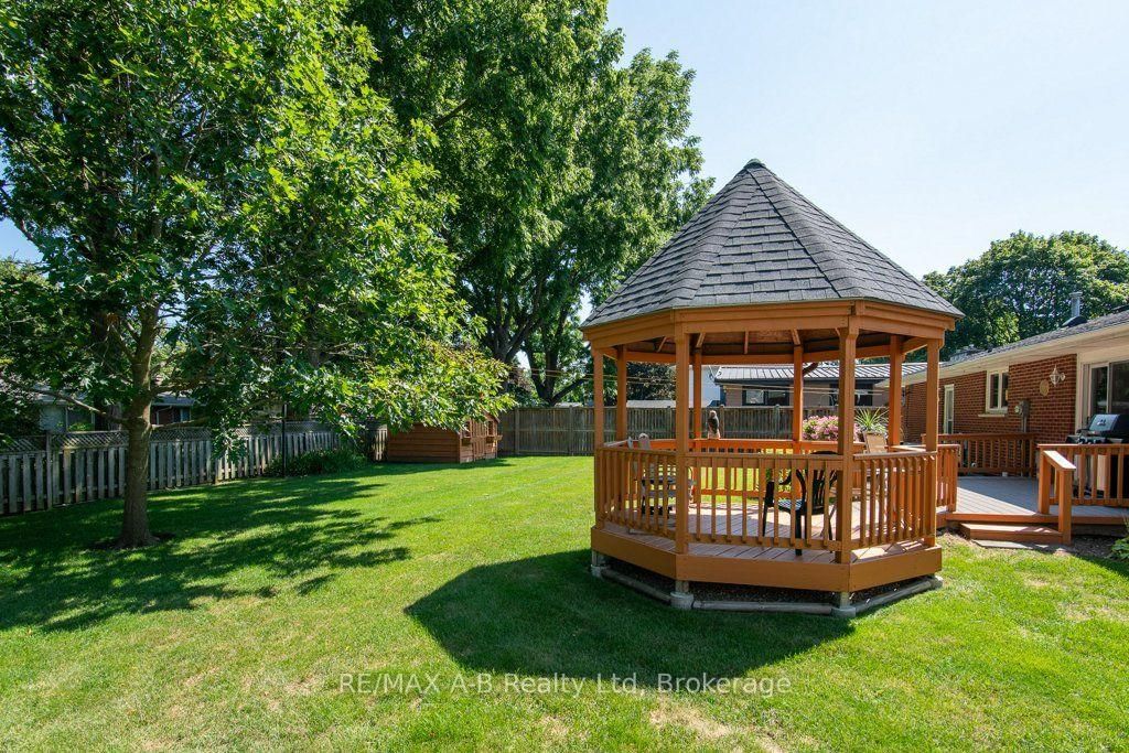 174 Neal Avenue • Stratford, ON photo 10